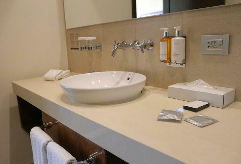 스위트, Staybridge Suites Beirut, An Ihg