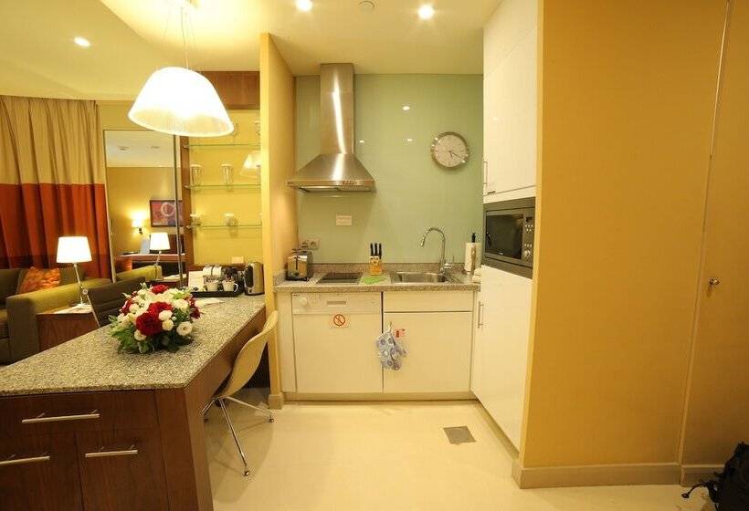 스탠다드 스튜디오, Staybridge Suites Beirut, An Ihg