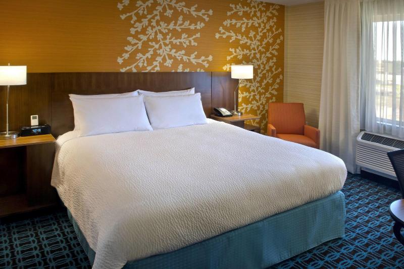 带大床的标准间, Fairfield Inn & Suites By Marriott Watertown Thousand Islands