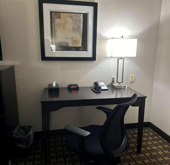 Номер Стандарт 2 Двуспальные Кровати, Best Western Halito Inn