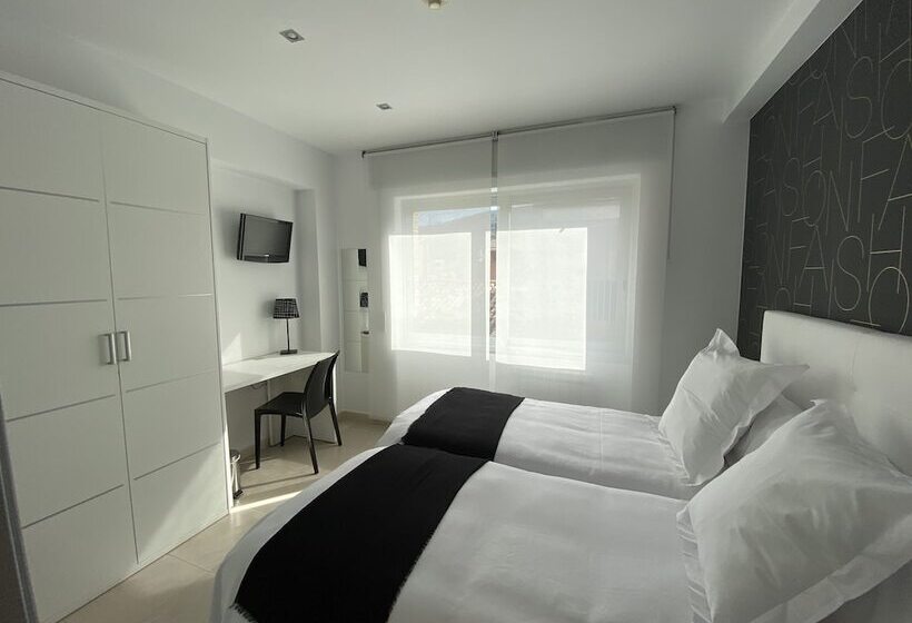 Номер Стандарт, Hostal Somnis