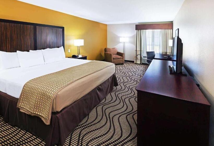 Номер Deluxe Кровать Кинг, La Quinta Inn & Suites By Wyndham Floresville