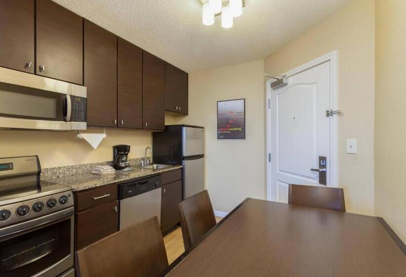 Люкс Кровать Кинг, Towneplace Suites Huntsville
