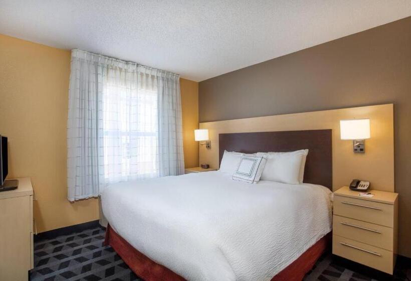 Люкс 2 Спальни, Towneplace Suites Huntsville