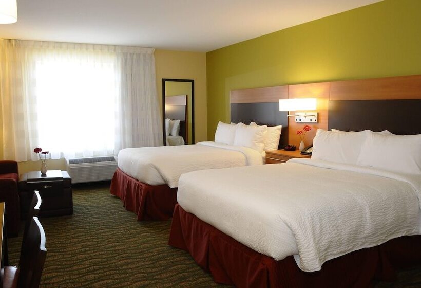 스탠다드 스튜디오, Towneplace Suites Redding
