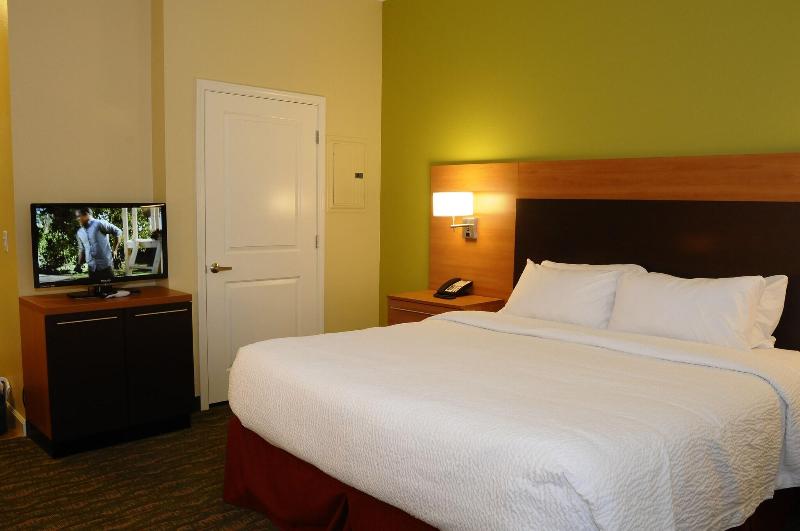 스위트 킹사이즈 침대, Towneplace Suites Redding