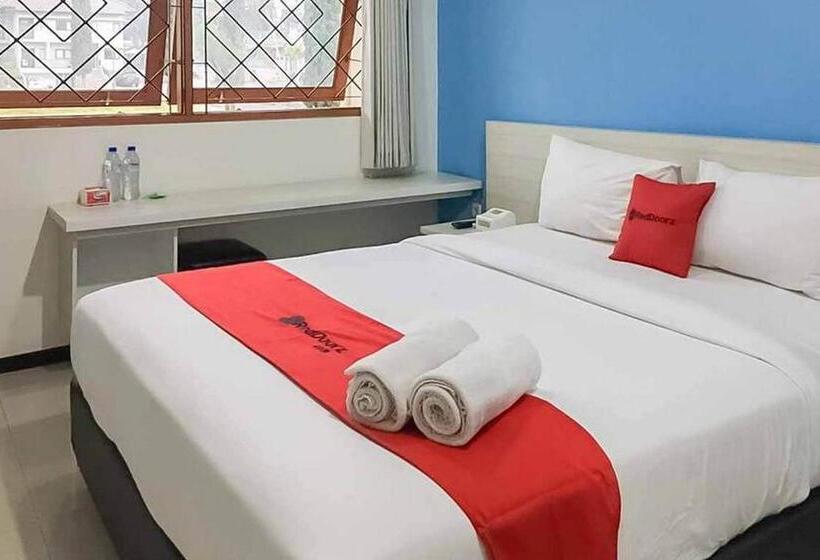 Номер Economy, Reddoorz Plus @ Panorama Villas Batu