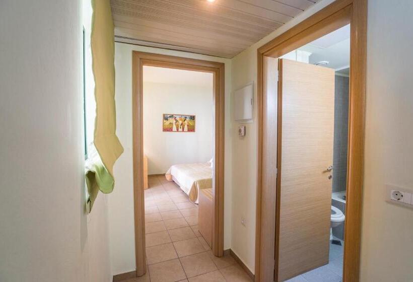 آپارتمان 1 خوابه, Athina Beach Hotel
