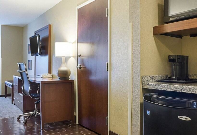 Люкс, Comfort Suites
