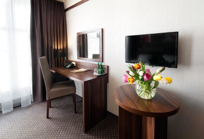 اتاق استاندارد یک نفره, Golden Tulip Krakow City Center