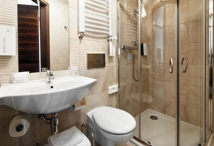 اتاق استاندارد, Golden Tulip Krakow City Center