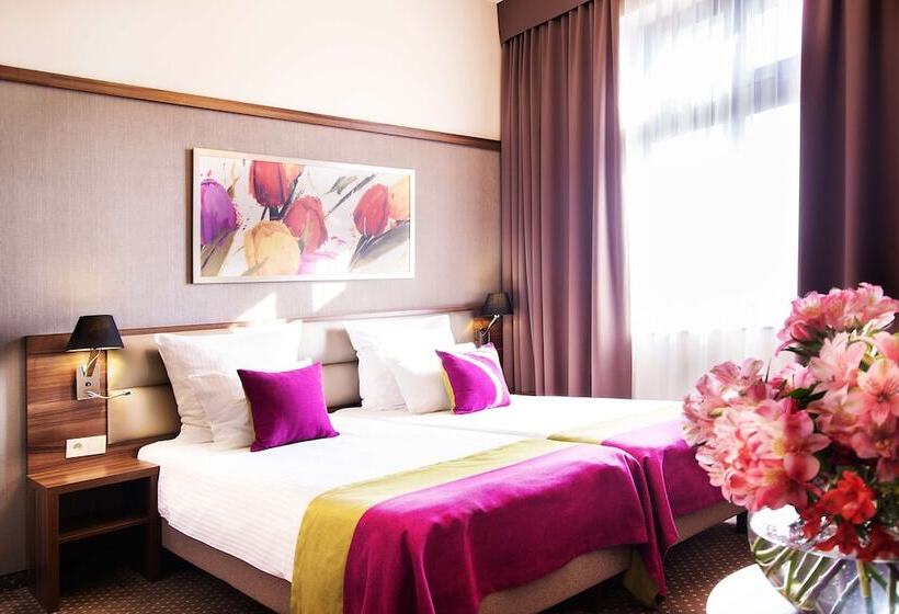 اتاق لوکس, Golden Tulip Krakow City Center
