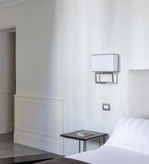 Camera Tripla Deluxe, Scalinata Di Spagna