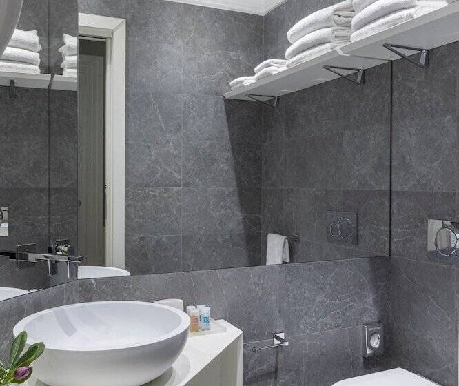 Camera Tripla Deluxe, Scalinata Di Spagna