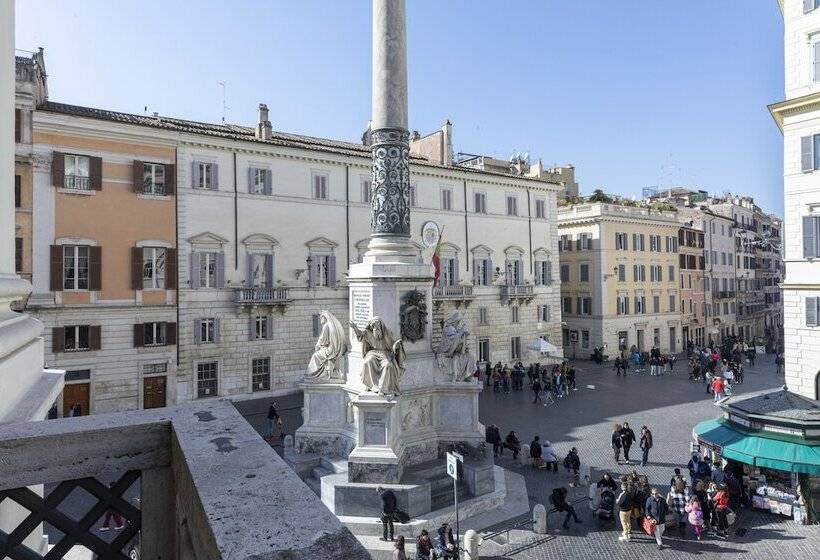 Camera Tripla Deluxe, Scalinata Di Spagna