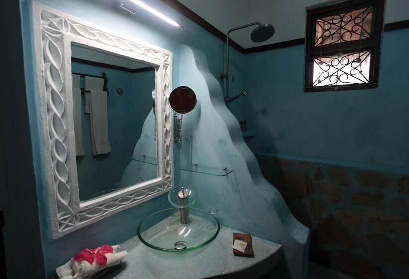 Номер Стандарт Вид на Море, Zanzibar House