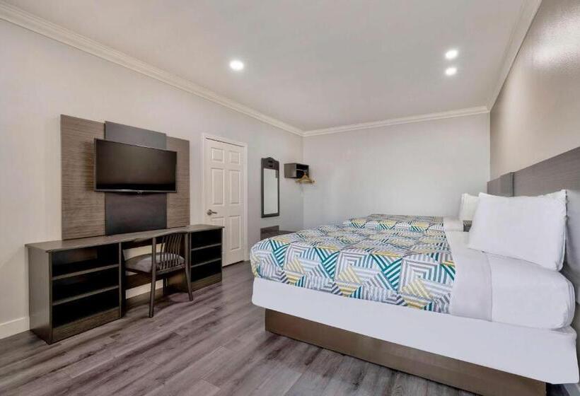 Номер Стандарт, Motel 6 South Gate CA