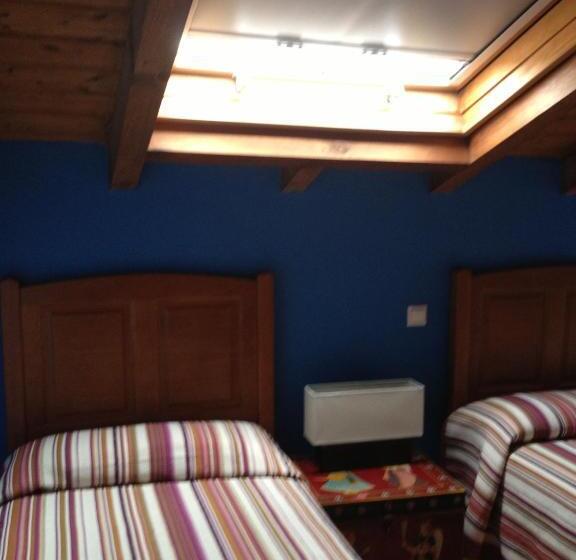 اتاق استاندارد سه نفره, Hosteria San Emeterio