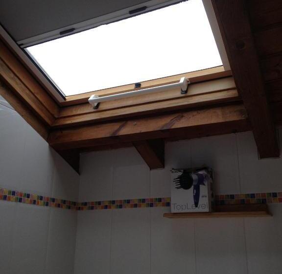 اتاق استاندارد سه نفره, Hosteria San Emeterio
