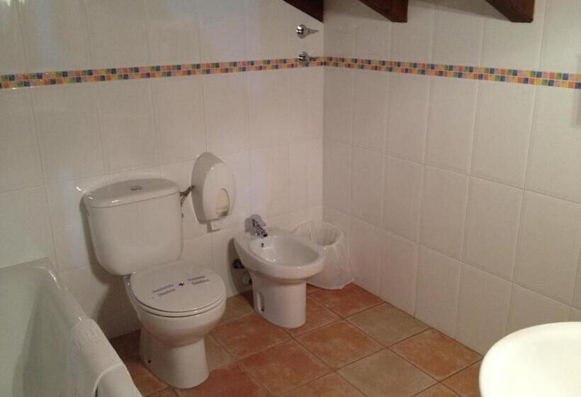 اتاق استاندارد چهار تخته, Hosteria San Emeterio