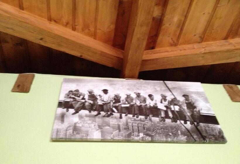 اتاق استاندارد سه نفره, Hosteria San Emeterio