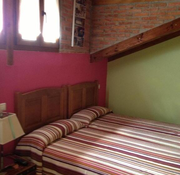 اتاق استاندارد سه نفره, Hosteria San Emeterio