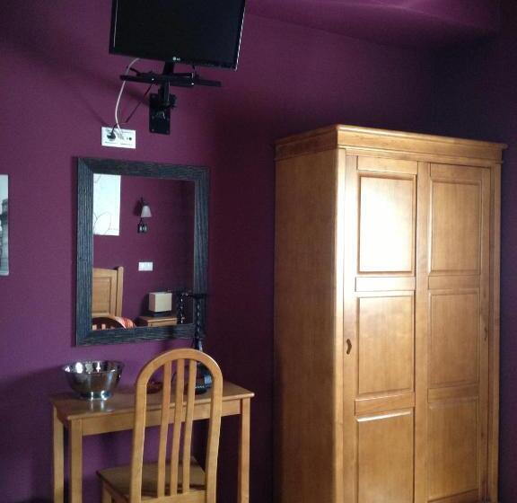 اتاق استاندارد چهار تخته, Hosteria San Emeterio
