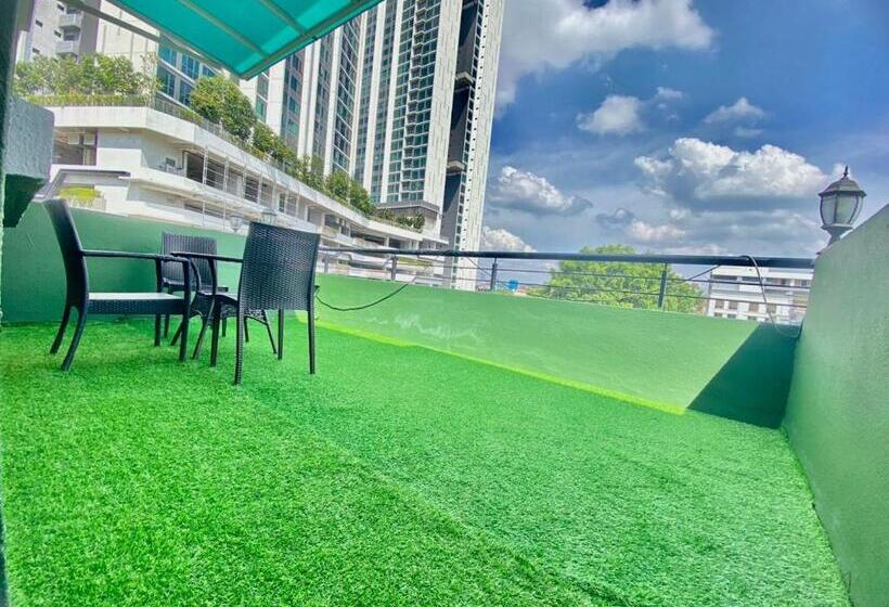 Номер Deluxe Кровать Куин, Best View Hotel Sunway Mentari