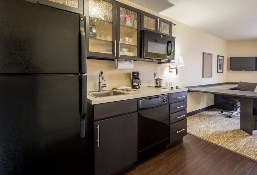 Студия Стандарт, Candlewood Suites Del City, An Ihg