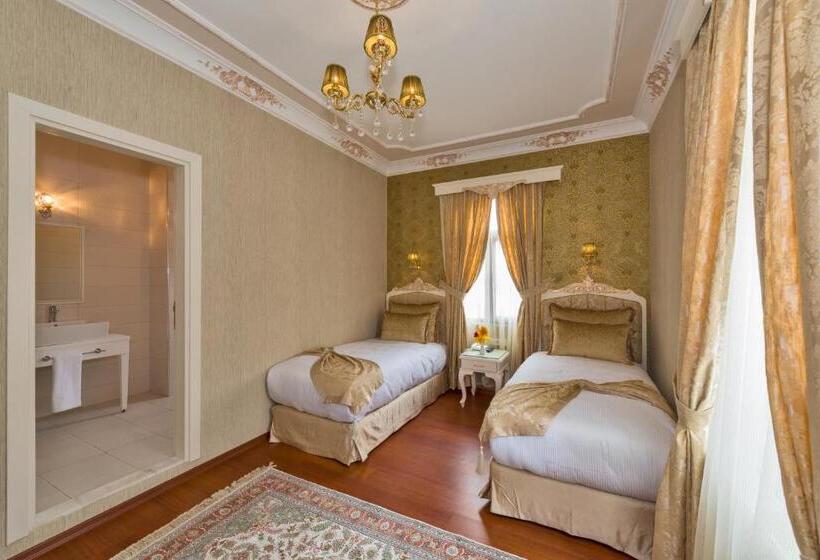 Delüks Üç Kişilik Oda, Enderun Hotel Istanbul