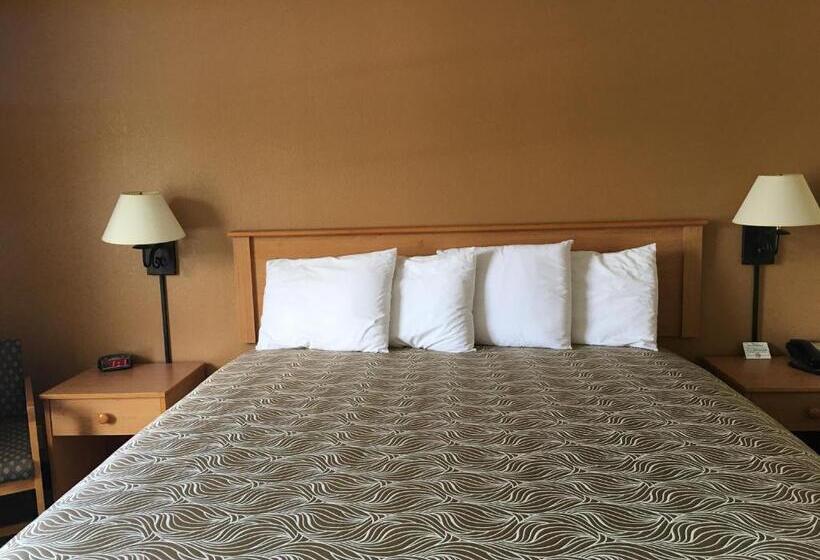 キングサイズベッドのスタンダードルーム, Hometown Innsoddy Daisy