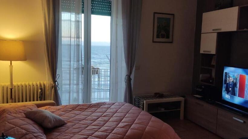 اتاق استاندارد با بالکن, Mediterraneo Travel