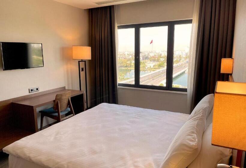 سوییت, Türkmen Riverside Hotel Adana