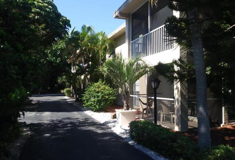 Family Suite, Turtle Crawl Inn  Longboat Key