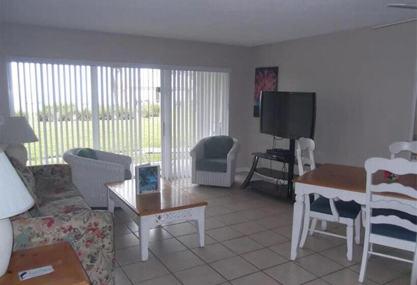 חדר משפחתי נוף לים, Turtle Crawl Inn  Longboat Key