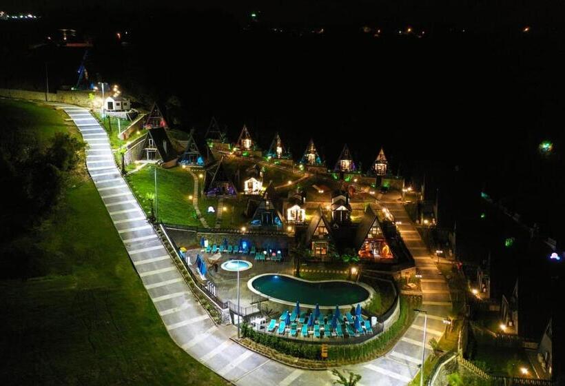 بانگلوی استاندارد, World Dreams Sapanca