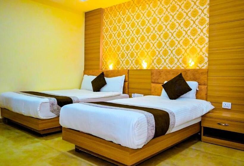 اتاق لوکس, Star Holiday Pvt Ltd