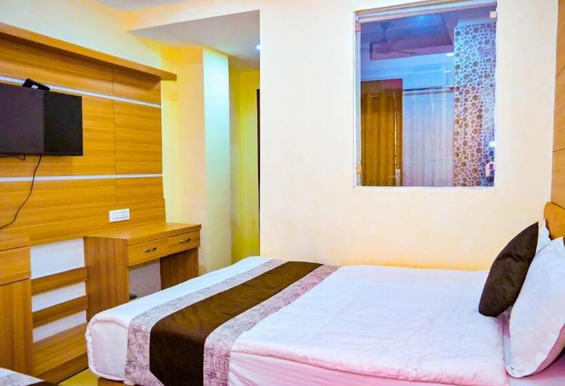 اتاق لوکس, Star Holiday Pvt Ltd