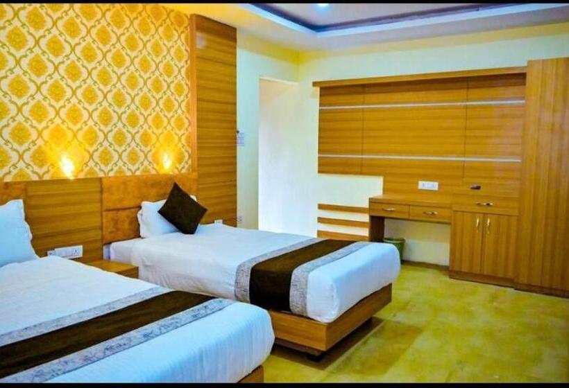 اتاق لوکس سه تخته, Star Holiday Pvt Ltd