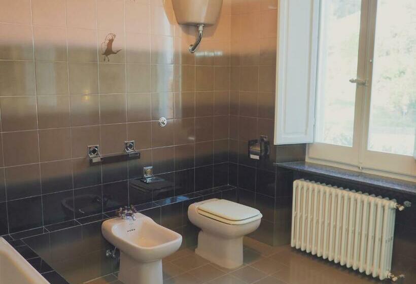 اتاق استاندارد چهار تخته, Villa Monti