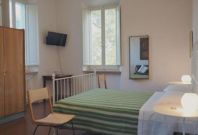 اتاق استاندارد چهار تخته, Villa Monti