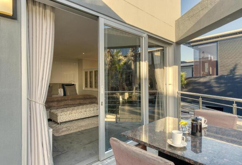 اتاق لوکس با چشم‌انداز دریا, Atlantic Palms