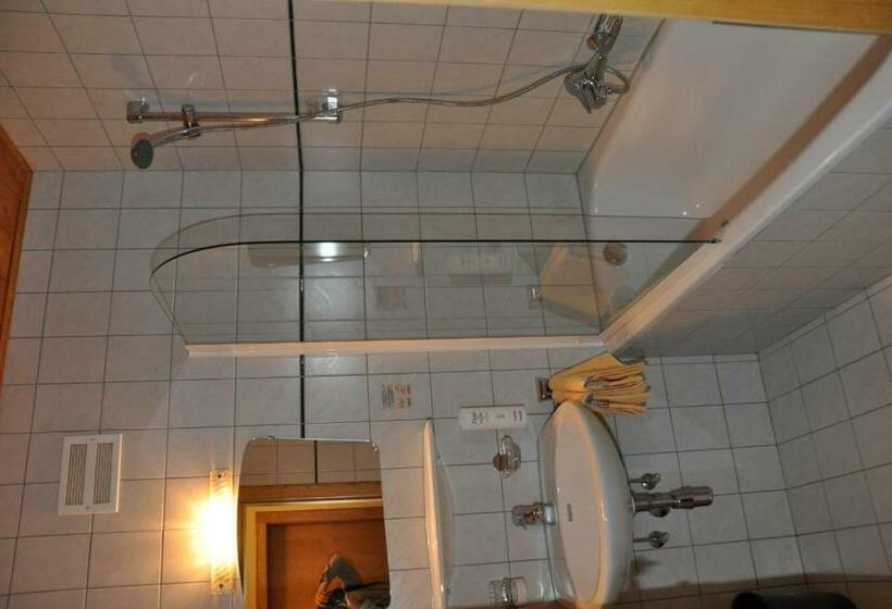 خانه 1 خوابه, Brückenwirt