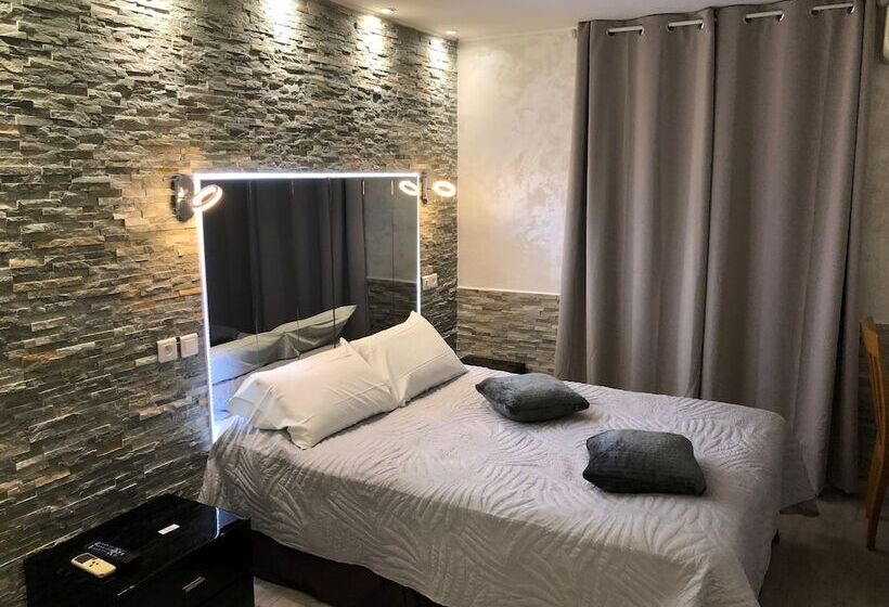 Номер Стандарт, Hôtel Le Derby