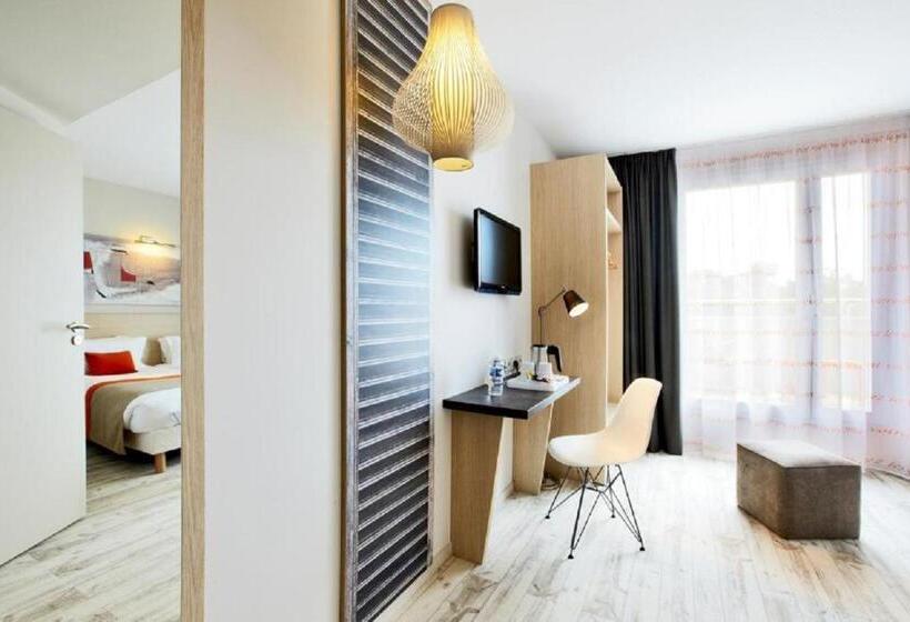 Номер Superior, Kyriad Prestige Vannes Centre  Palais Des Arts