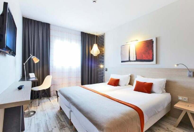 Номер Стандарт Двуспальная Кровать, Kyriad Prestige Vannes Centre  Palais Des Arts