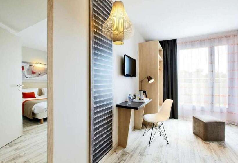 Номер Superior, Kyriad Prestige Vannes Centre  Palais Des Arts