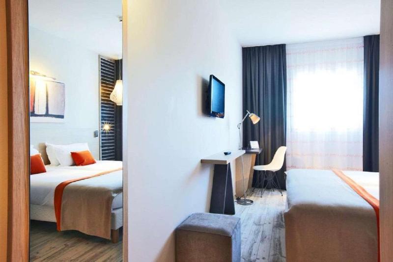 Номер Стандарт Двуспальная Кровать, Kyriad Prestige Vannes Centre  Palais Des Arts