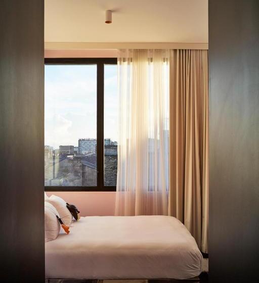 Номер Стандарт, Mama Shelter Bordeaux Centre
