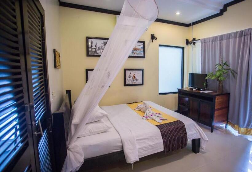 Семейный Номер, The Sanctuary Villa Battambang